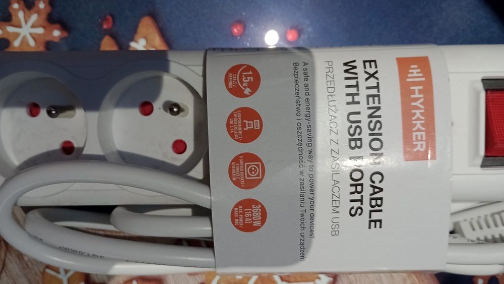 Przedłużacz z zasilaczem USB