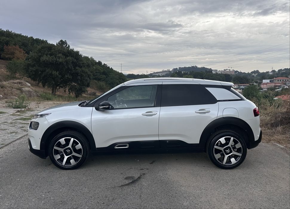 Citroën C4 Cactus 1.2 PureTech 130cv Shine – Full Extras – Teto Panorâmico
