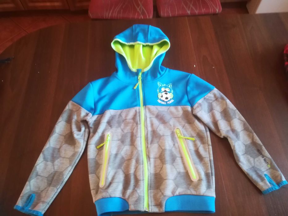 Bluza z kapturem dla chłopca roz. 128