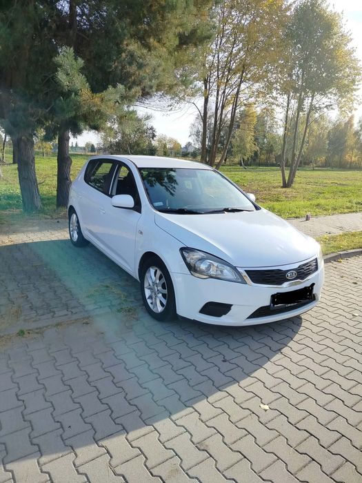 Kia Ceed-zadbana