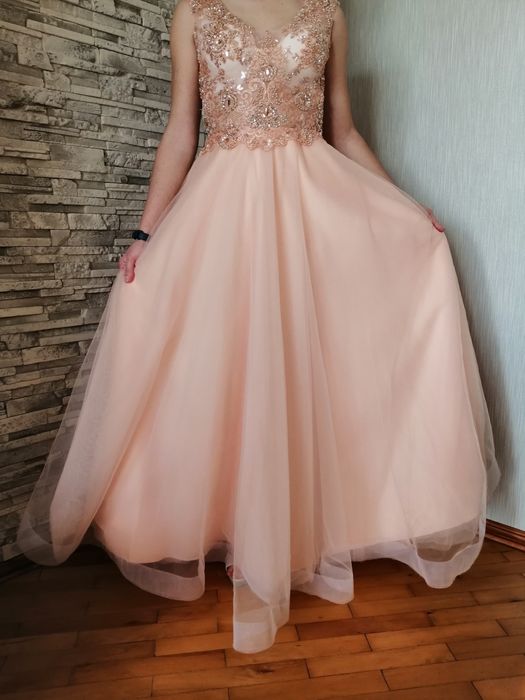 Сукня на випускний