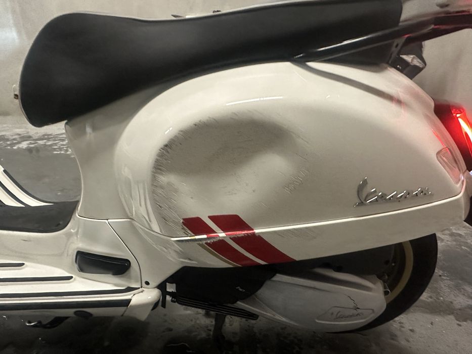 Piaggio Vespa 300 gts Super