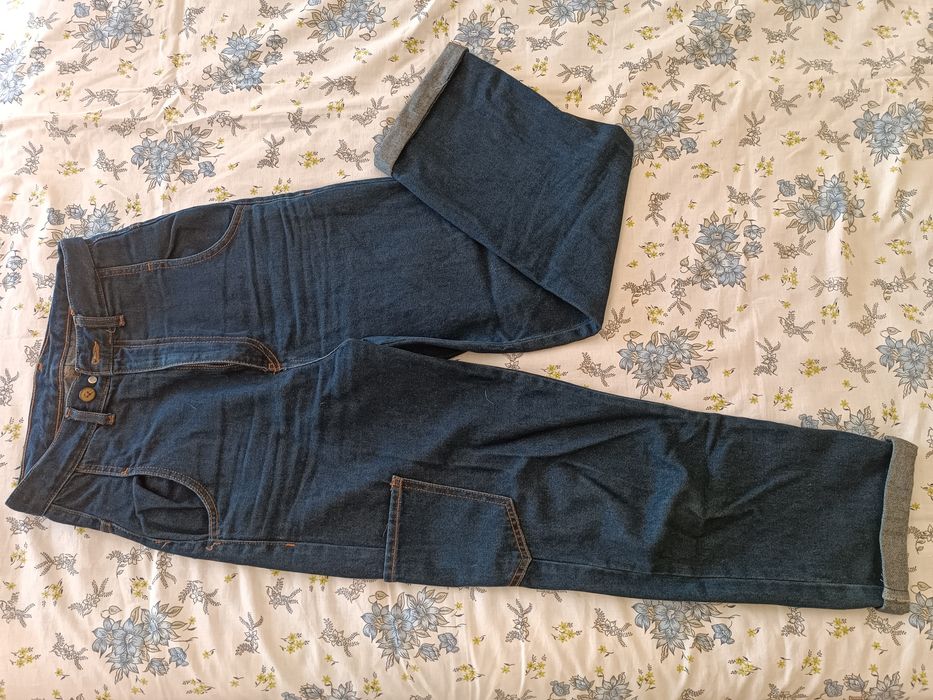 calças de ganga do Pull and Bear