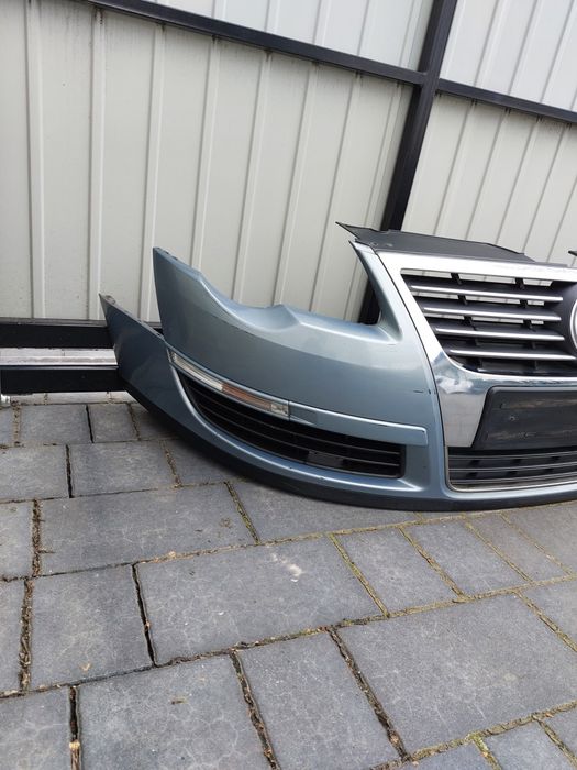 Zderzak przód przedni VW Passat b6 kod lak LC7Z