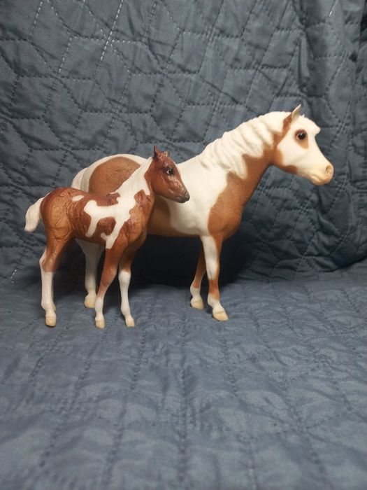 Srokate konikii breyer