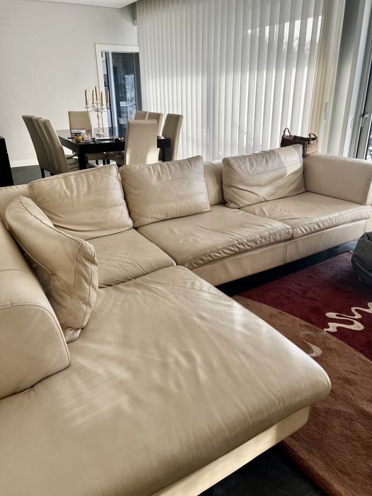 Mobília de sala em madeira maciça + OFERTA de sofá em pele