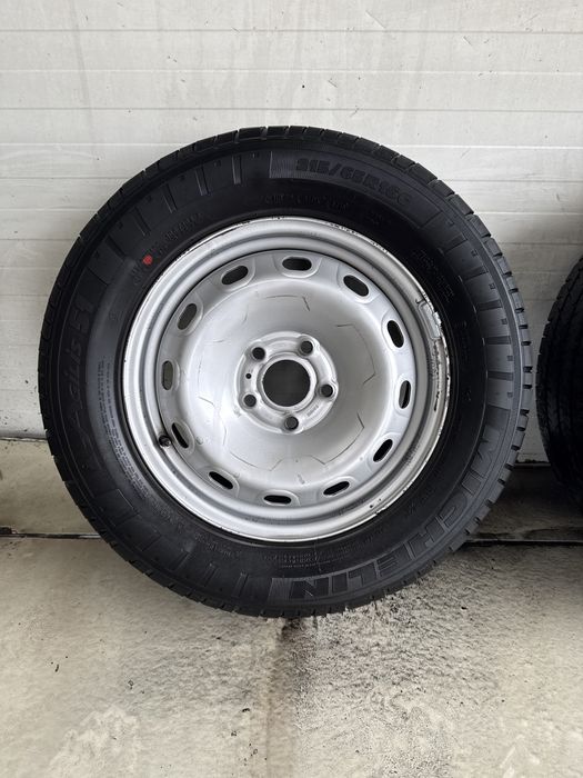 Felgi stalowe Opel Vivaro trafic primastar 5x114,3 16 cali z oponami 215/65-16c michelin