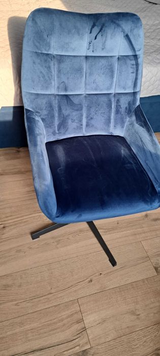 Fotel obrotowy podwyższany