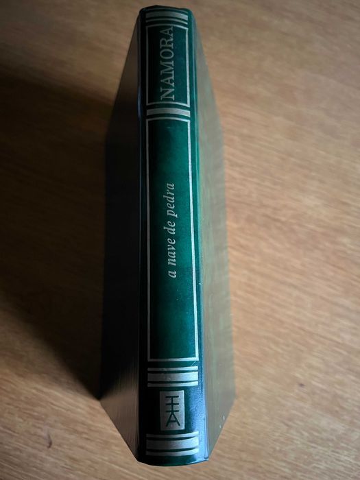 A NAVE DE PEDRA     Fernando Namora