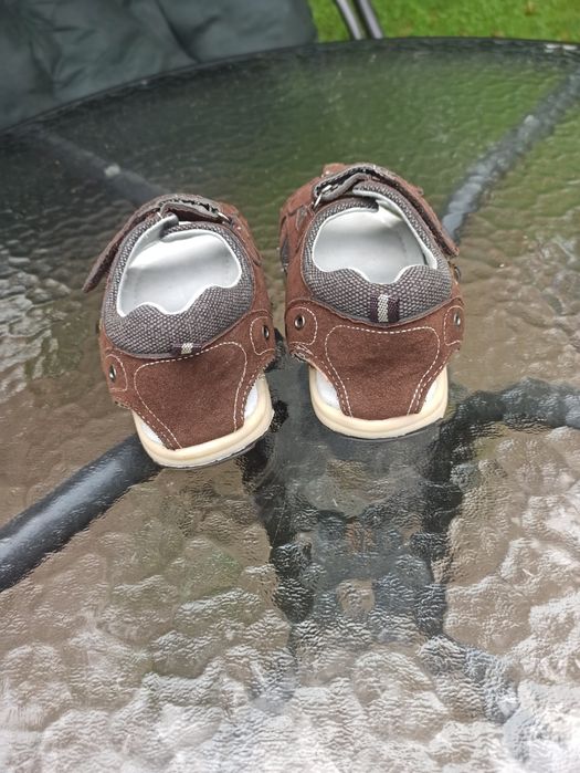 Sandały chłopięce r. 28 cm NOWE