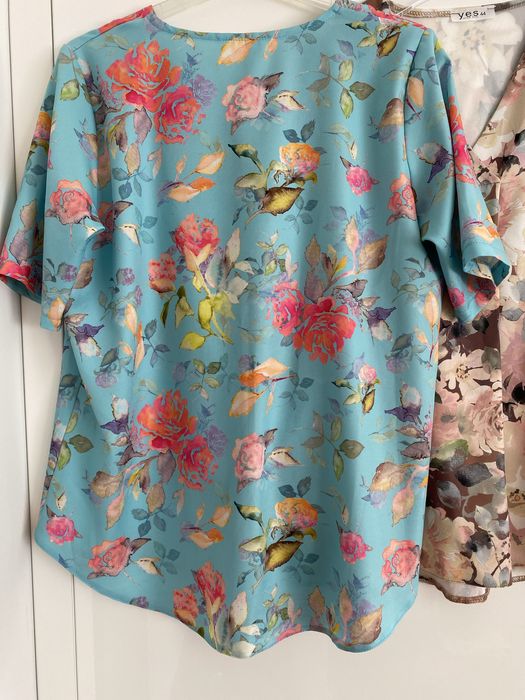 OKAZJA ! Bluzki dwie - jedna  cena /44