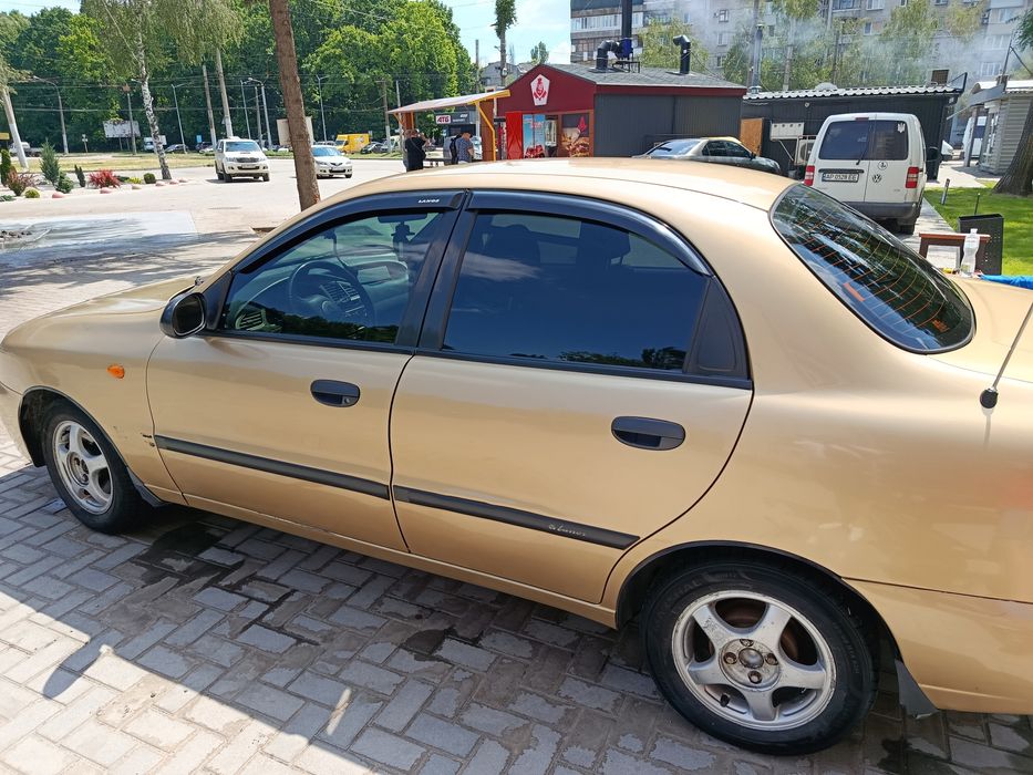 Продам  автомобіль Lanos