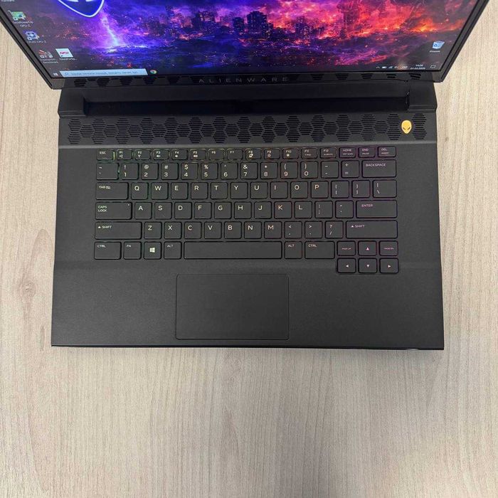 Dell Alienware m15 R3 144Hz i7-10750H 16GB SSD 512GB Radeon RX 5500M