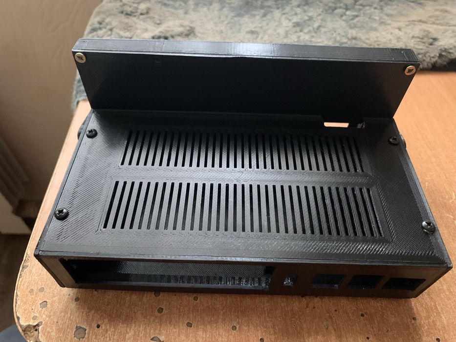 Эксклюзивный корпус для Raspberry Pi4+smsl su1+экран 5’’