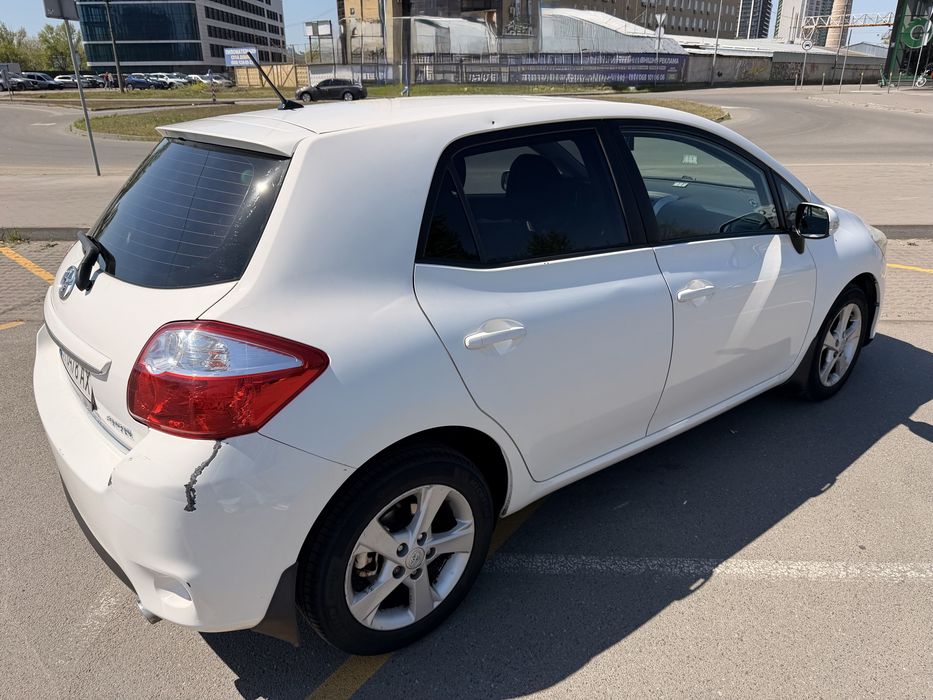 Toyota Auris 2012 р.