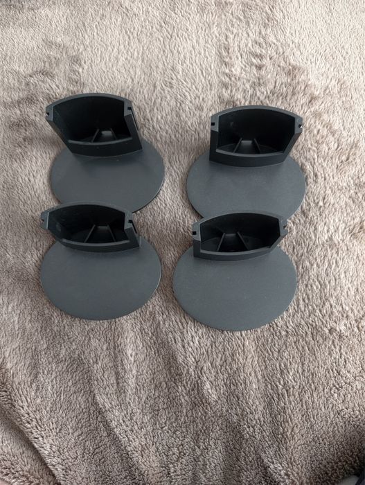 Podstawki pod głośniki Harman Kardon