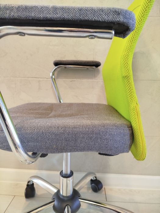 Krzesełko BRW do biurka