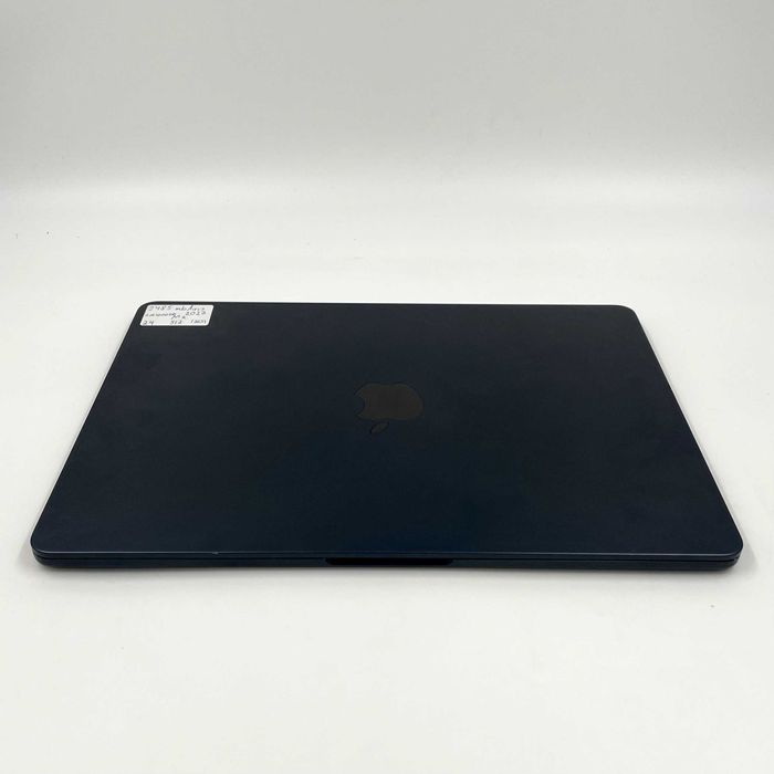 950$ MacBook Air 13" 2022 Z160005F M2 / 24 GB / 512gb SSD