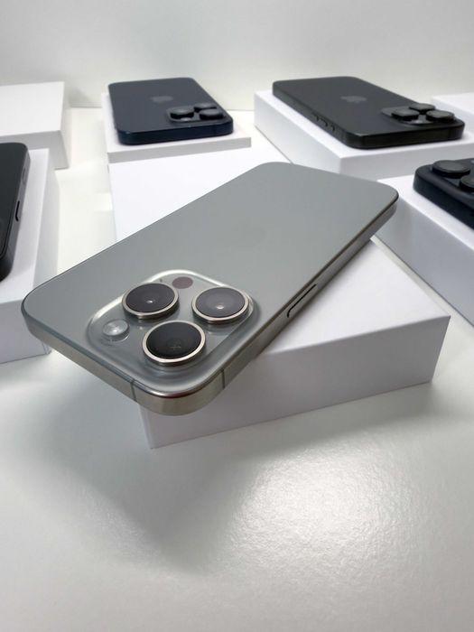 Apple iPhone 15 Pro・512GB・Titânio natural (Fatura e Garantia)