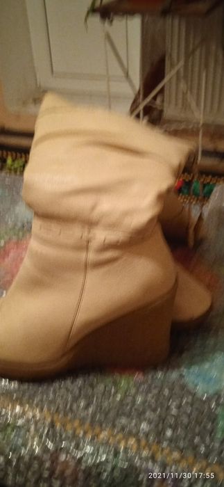 Женские зимние сапоги