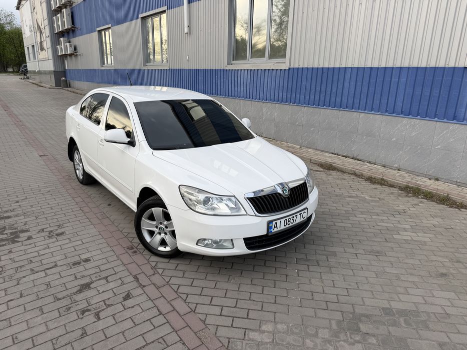 Продам шкоду Октавію 1.6 MPI офіційну не фарбовану  2012г