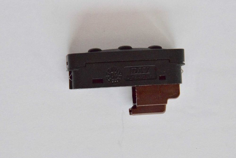 Peugeot 406 — Botão de memória do assento do condutor