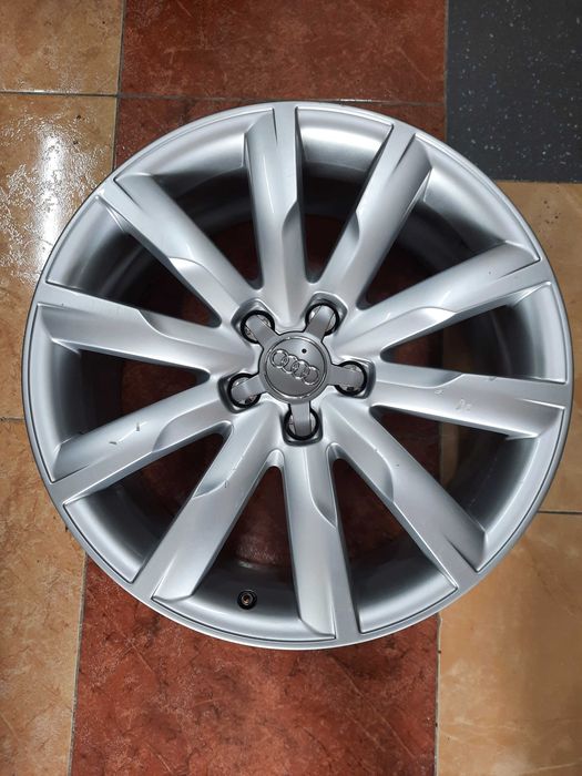 Диски Audi 5X112/R19/8J/ET39 В наявності 3 шт , продаємо по штучно.