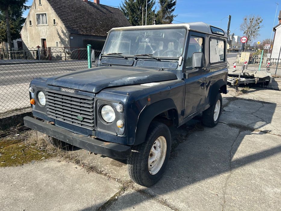 Land Rover Defender Land Rover Defender 2.0 benz Italia carabineri zarejestrowany