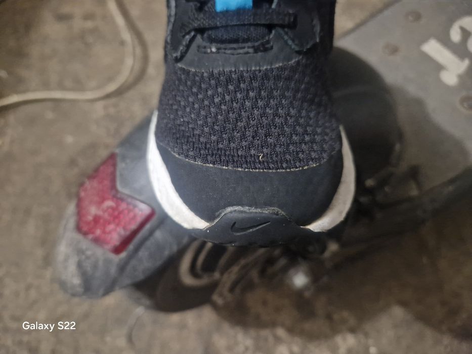 Продам кросівки гарной фірми Nike 28р.17 см.