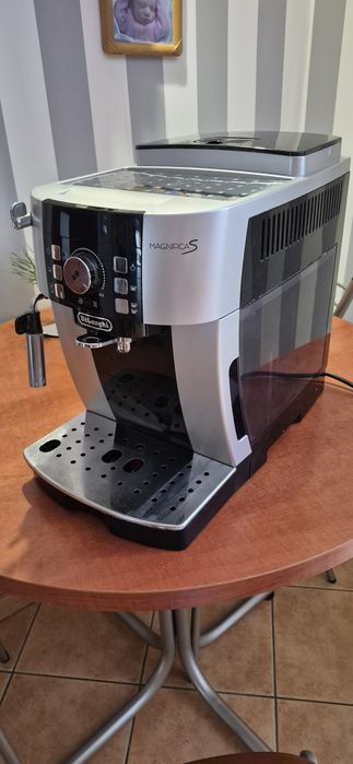 Ekspres ciśnieniowy De'Longhi Magnifica S