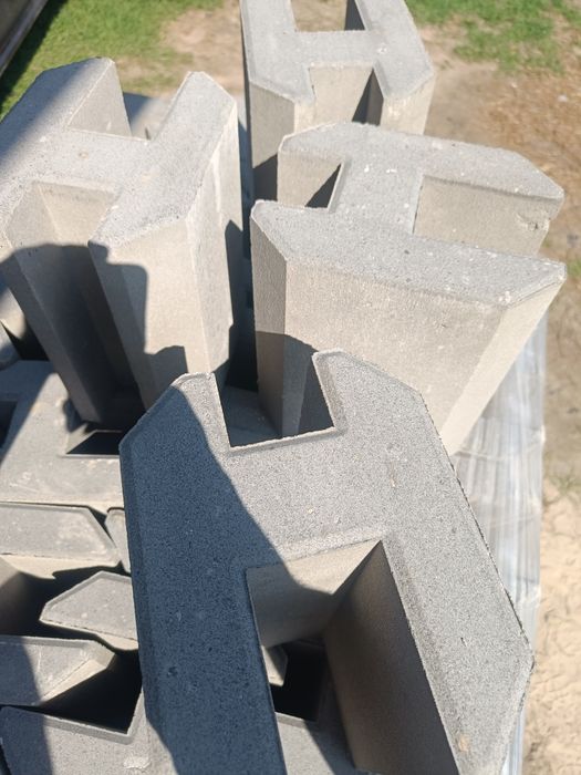 Podmorowka betonowa I łączniki 25 cm