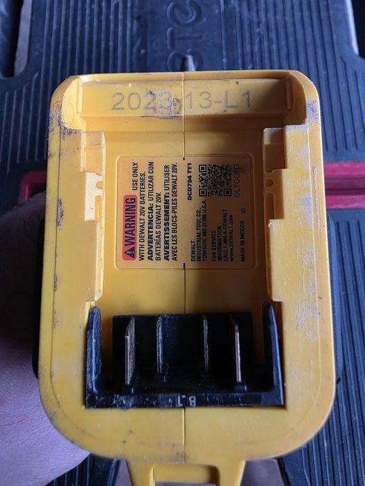Dewalt  DCD 794 шуруповерт