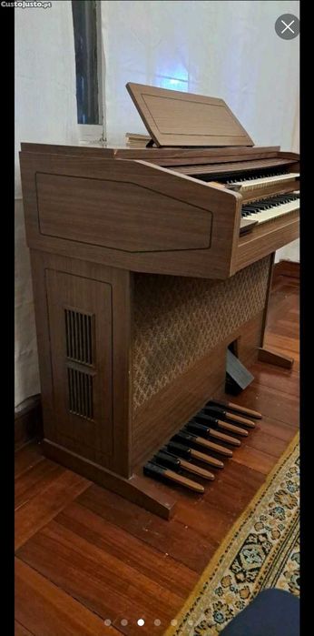 Órgão CRB Elettronica Ancona