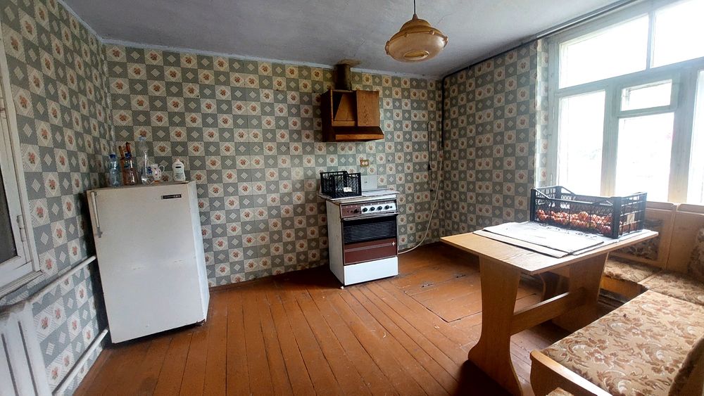 Продам 4-кімнатну квартиру. Вул.Шаргородська,46.