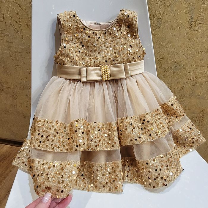 Святкова сукня на рік дівчинці