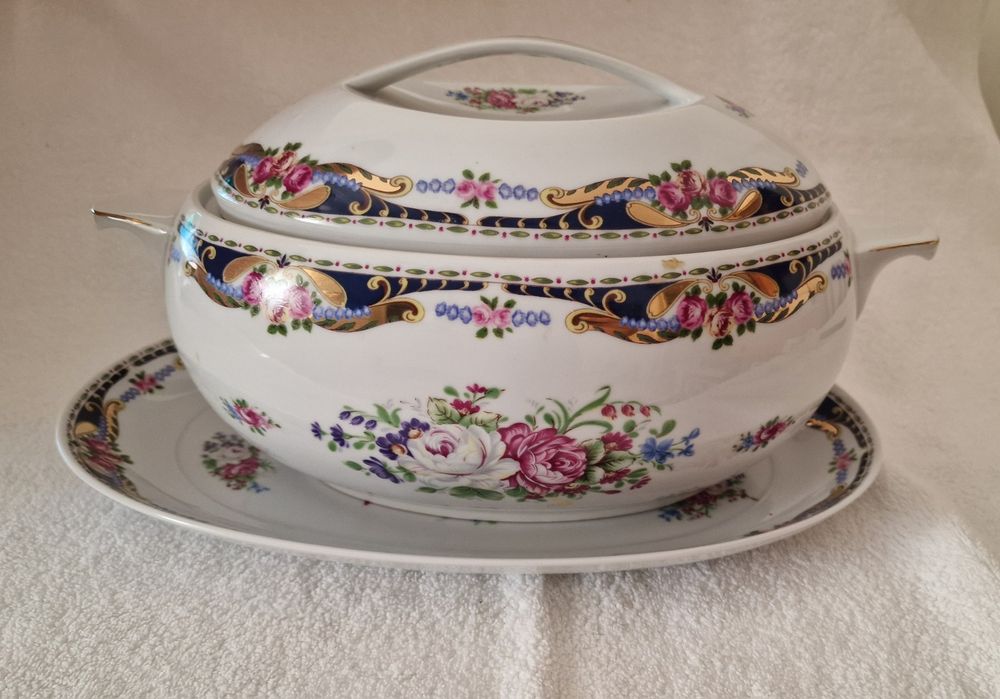 Terrina de decoração antiga