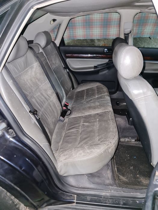 Audi A4 B5 1.6 para peças ou reparar