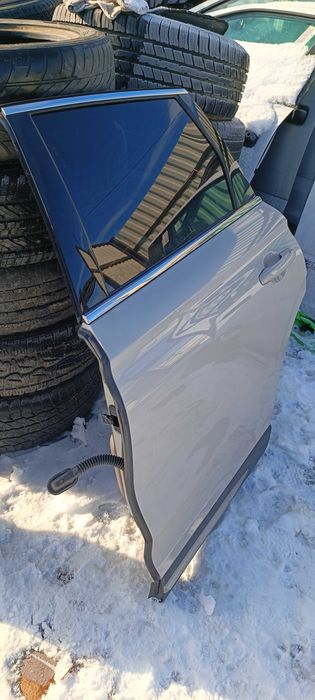 Двері взборі скло ручка зеркало 
молдинг  карта дверна Lincoln Corsair