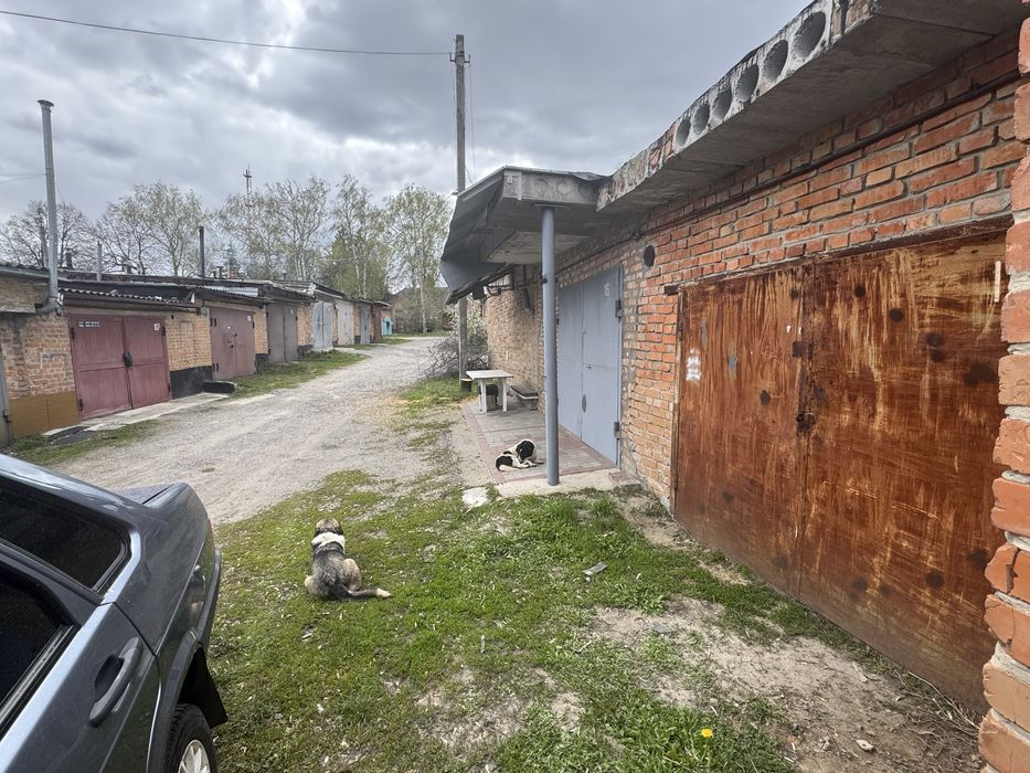 Продам гараж на воєнці