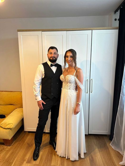 Piękna suknia ślubna