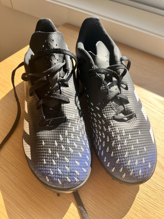 Chuteiras adidas Predator novas