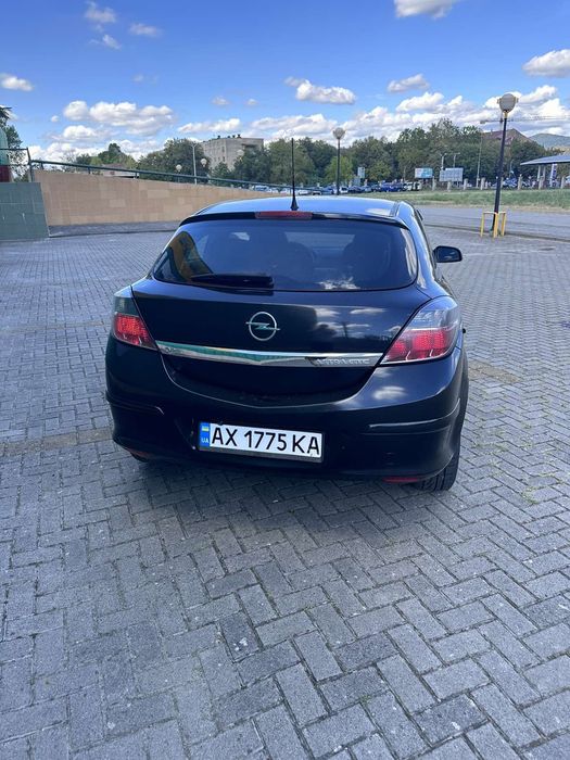 Продам Opel Astra H