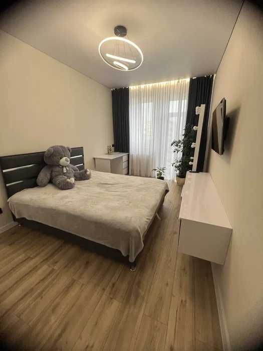 Є-відновлення Центр Города Продам 2 ком. Сталинку 
49 499 $