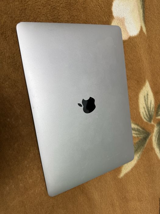 MacBook Pro A1706 i5/8Gb/SSD 256GB Touch Bar