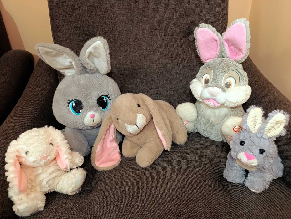 Кролики, зайчики м'які іграшки