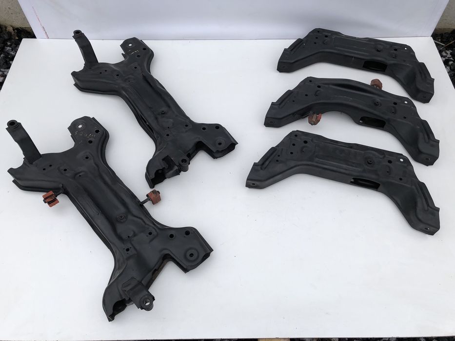 Підрамник передній Шкода Фабія 1/Фабія 2/ Румстер. Підрамнмк Skoda.