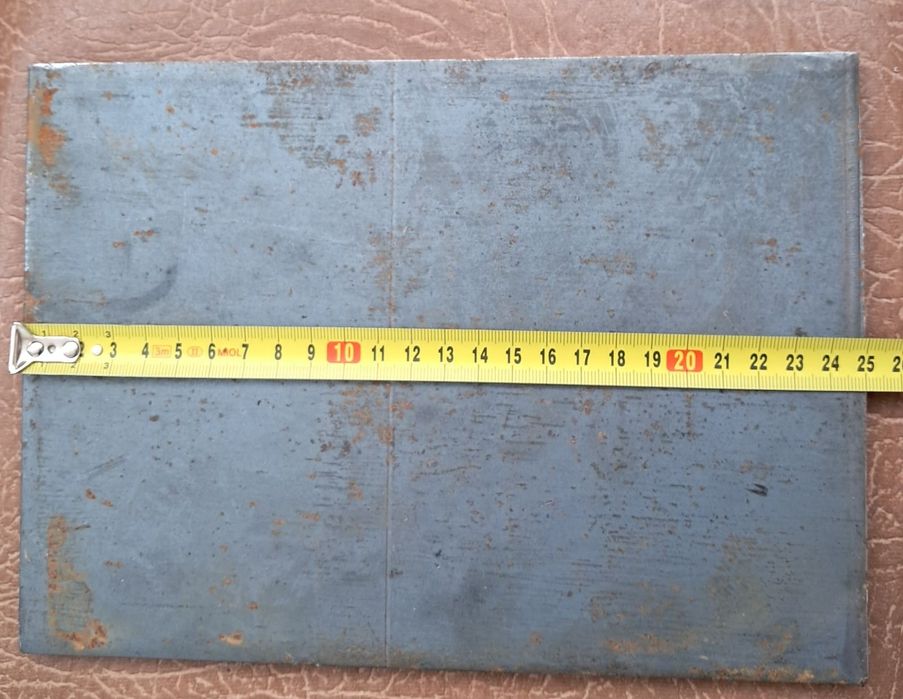 Закладна металева пластина