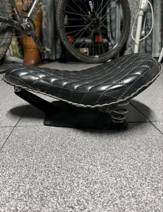 Acessorios moto, banco moto, capacete, blusao, tampa filtro