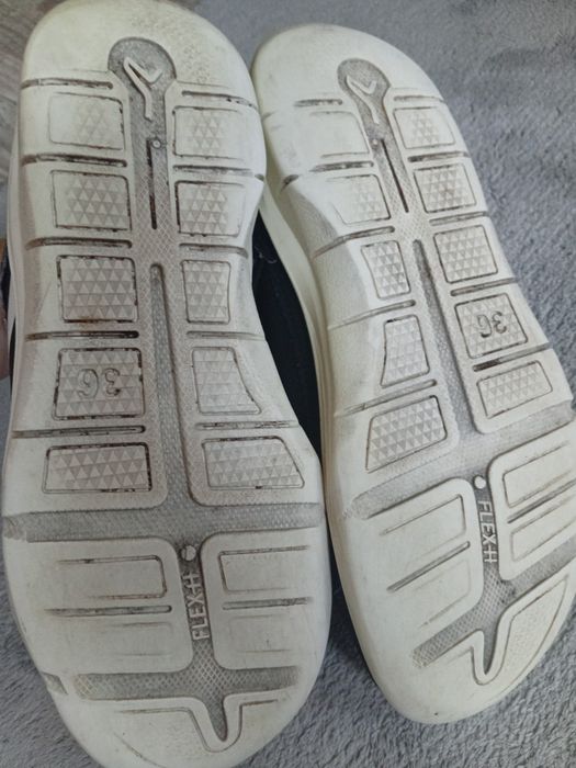 Czarno białe buty sportowe adidasy na rzep Decathlon r..36,  wkładka 23