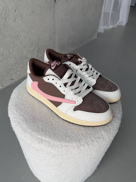 Кеди жіночі Nike Air Jordan 1 Low Dark Pony / Pink Oxford x Travis Scott